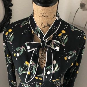 NWT🥰Stunning retro 60’s type flower short dress